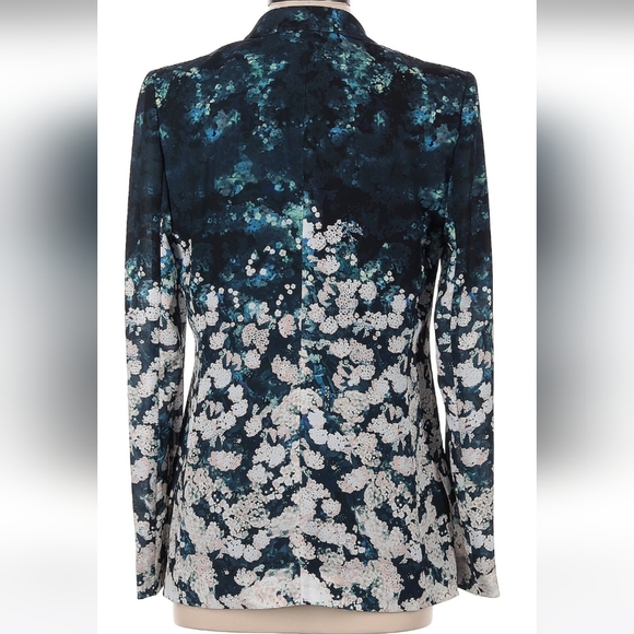 O'2nd‎ blazer size 4 - Picture 2 of 3